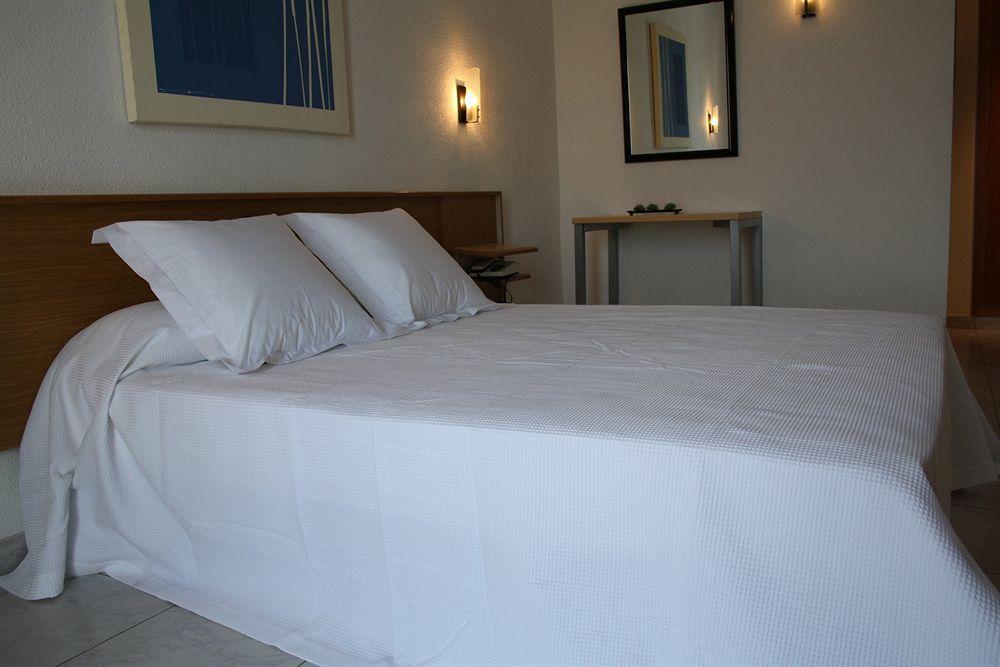 La Gambina Hotel Colera Bagian luar foto