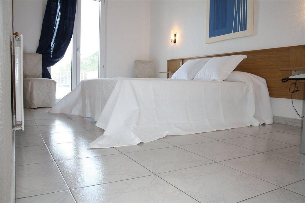La Gambina Hotel Colera Bagian luar foto